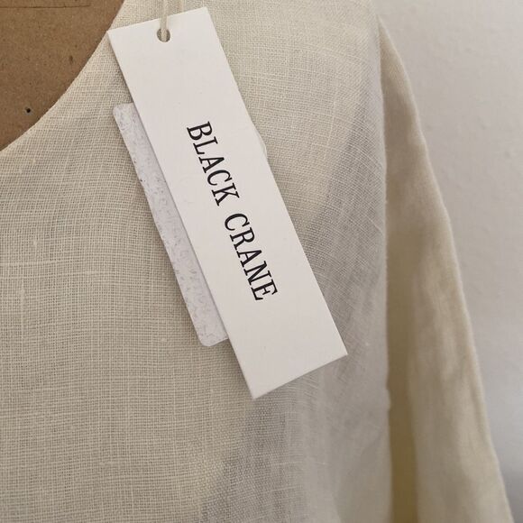 Black Crane NWT linen 1/2 length sleeve blouse cream color - Picture 2 of 5